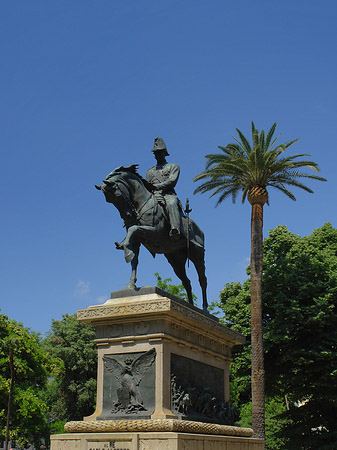 Fotos Statue von Carlo Alberto