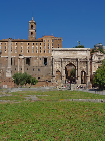 Triumphbogen mit Tabularium Fotos