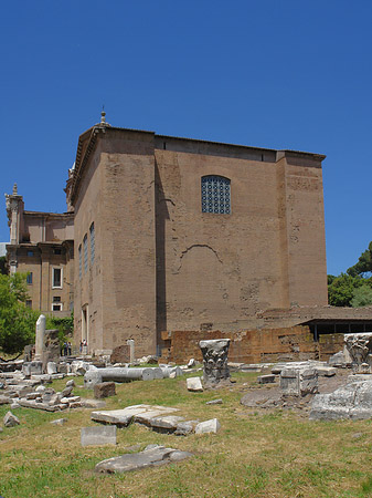 Curia Iulia