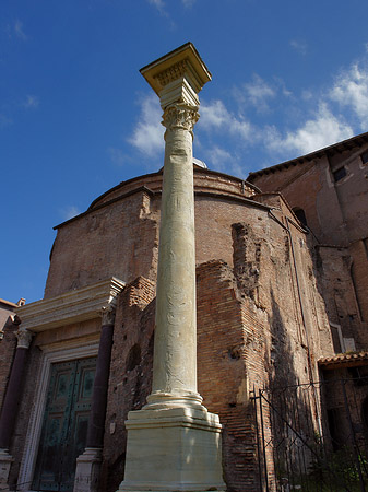 Tempel des Romulus