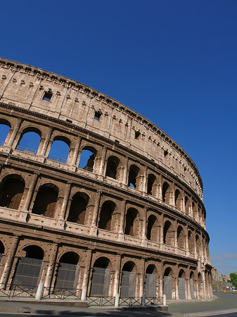 Foto Kolosseum mit Straße - Rom