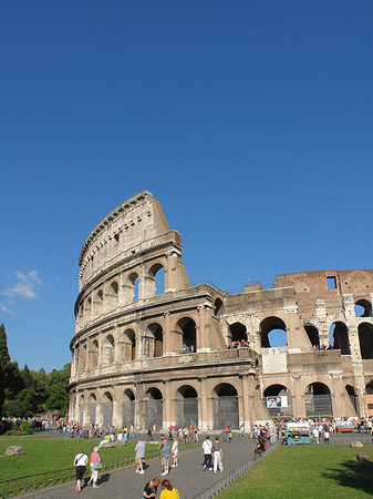 Foto Kolosseum mit Wiese