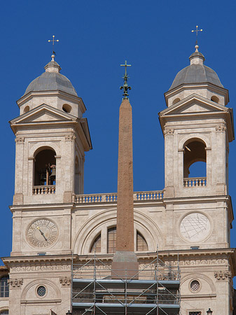 S. Trinita dei Monti mit Obelisk