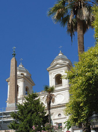 S. Trinita dei Monti mit Obelisk Fotos