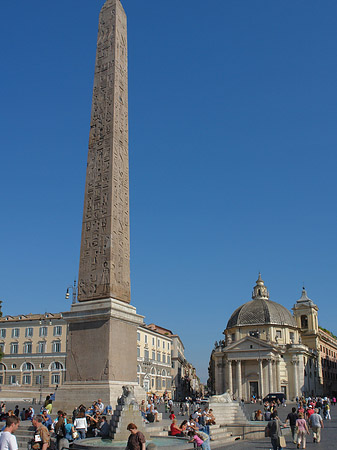 Foto Obelisk und Löwenbrunnen - Rom