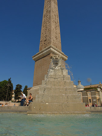 Fotos Obelisk mit Wasser