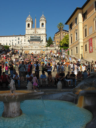 Treppe mit Kirche Foto 