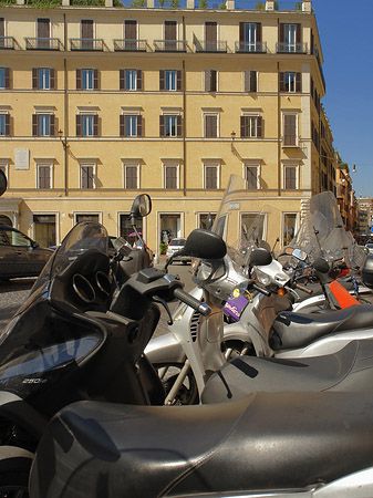 Foto Mofas an der Piazza di Spagna