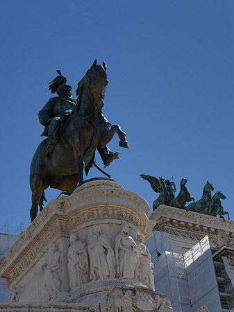 Fotos Bronzestatue von Victor Emmanuel | Rom