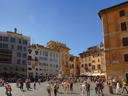 Platz vor dem Pantheon Fotos