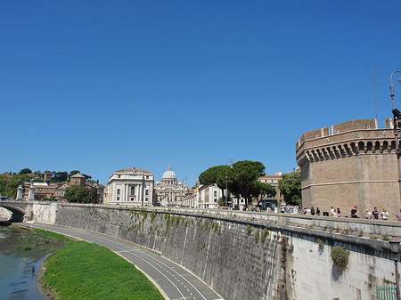Blick auf den Petersdom Foto 
