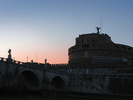 Burg und Brücke Foto 