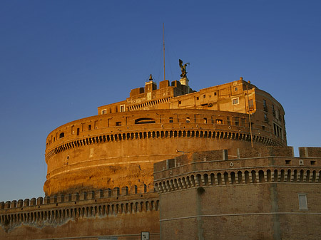 Engelsburg bei Dämmerung