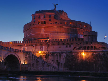 Engelsburg bei Dämmerung Foto 
