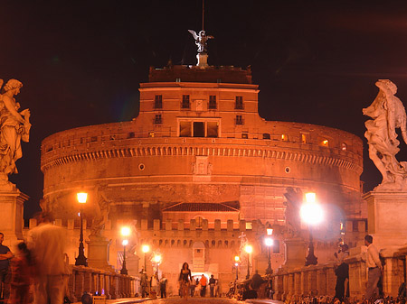 Fotos Nachtleben auf der Engelsbrücke