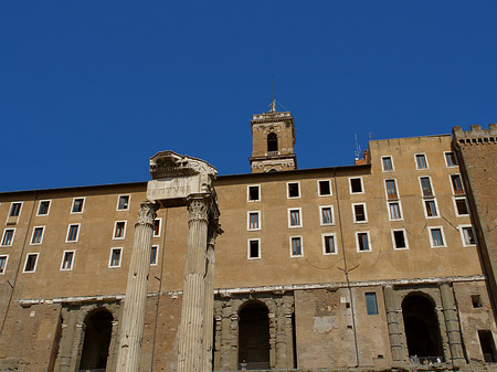 Tabularium mit dem Concordiatempel Foto 