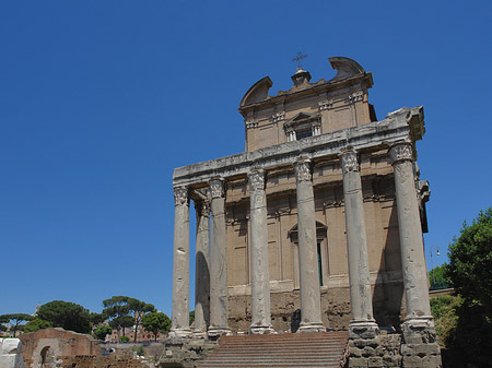 Foto Tempel des Antoninus Pius und der Faustina