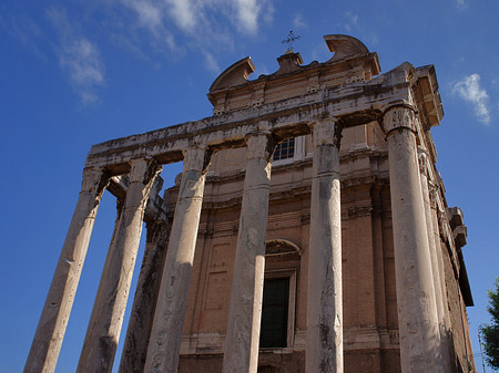 Fotos Tempel des Antoninus Pius und der Faustina | Rom