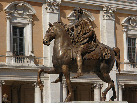 Foto Marc Aurel Statue