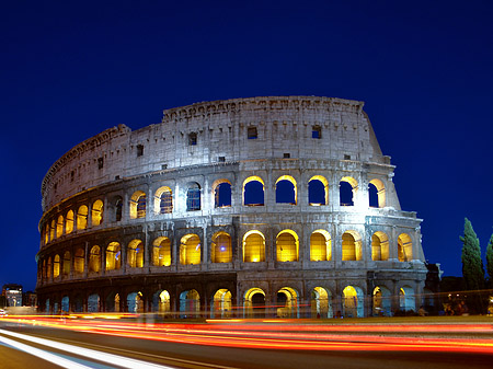 Fotos Kolosseum mit Straße | Rom