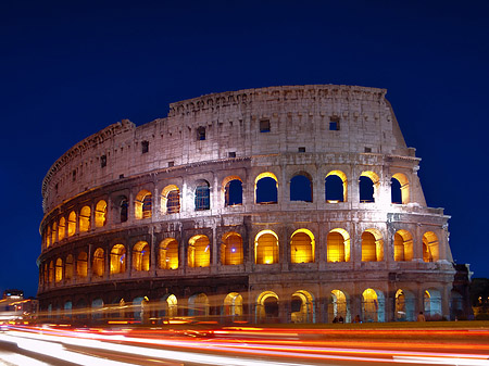 Fotos Kolosseum mit Straße | Rom