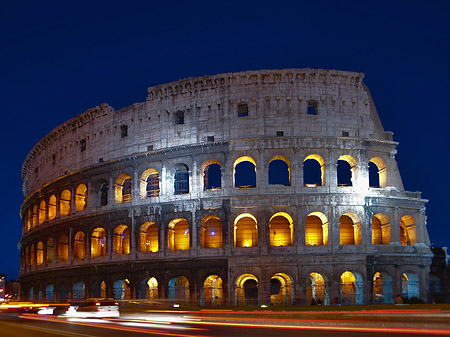 Foto Kolosseum mit Straße - Rom