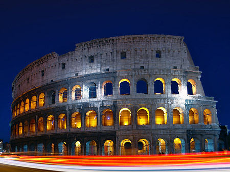 Fotos Kolosseum mit Straße | Rom