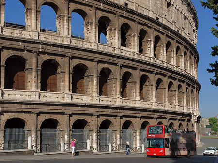 Fotos Bus vor dem Kolosseum | Rom