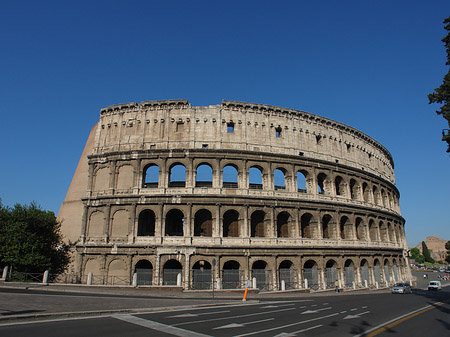 Fotos Kolosseum mit Straße