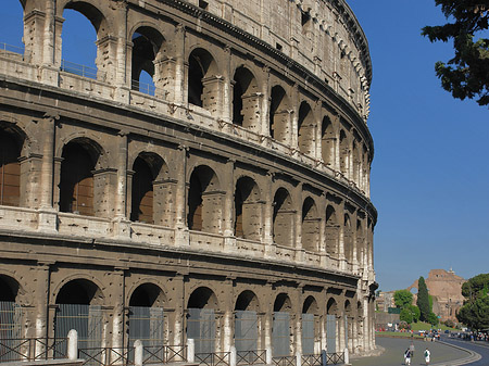 Fotos Kolosseum mit Straße | Rom