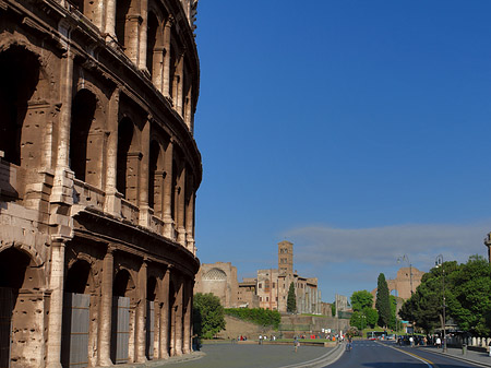 Fotos Kolosseum mit Straße