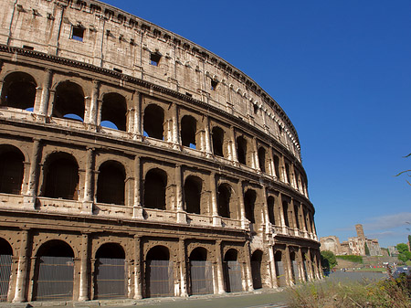 Fotos Kolosseum mit Straße | Rom