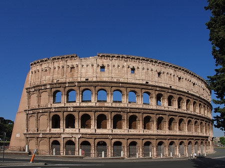 Fotos Kolosseum mit Straße | Rom