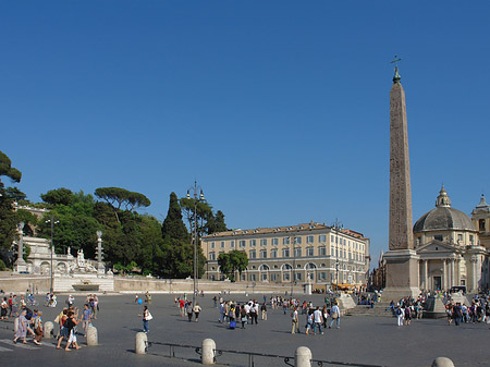 Foto Obelisk und Löwenbrunnen - Rom