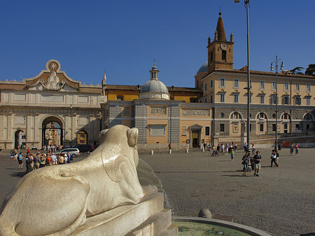 Porta del Popolo mit Löwenbrunnen Foto 