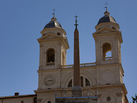 Foto Kirche mit Obelisk - Rom