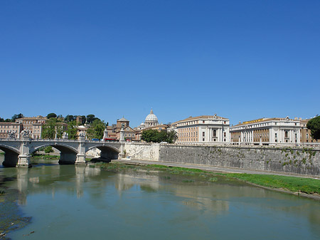 Fotos Tiber mit der Vittorio Emanuele II