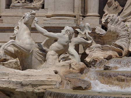 Foto Details am Trevibrunnen - Rom