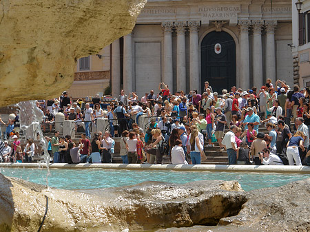 Foto Menschen am Brunnen