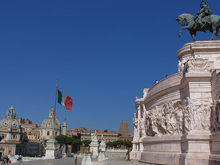 Bronzestatue von Victor Emmanuel